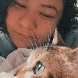 Meet your Posher, Iris a.